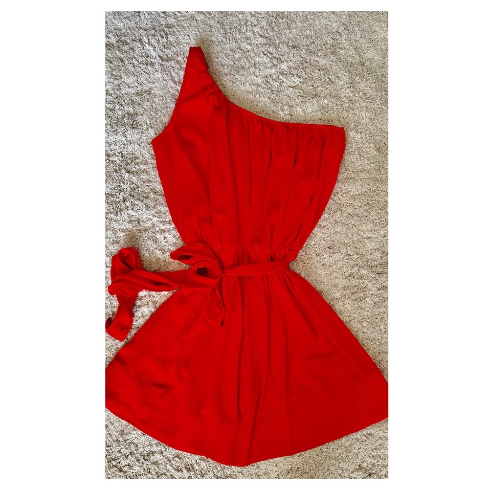❤️ Banana Republic one-shoulder mini dress perfect for Valentine’s Day - Picture 2 of 3